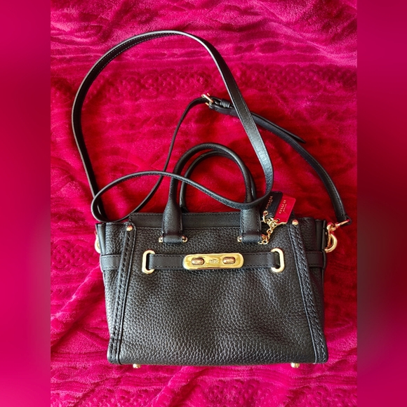 Coach Swagger Pebble Leather Black - Picture 10 of 11